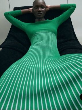 NEW NWT Zara Knit Green Pleated Maxi Midi Dress Size Large